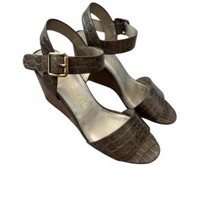Beautiful Anne Klein iflex‎ women’s shoe neutral Gator wedge size 7 straps nice!